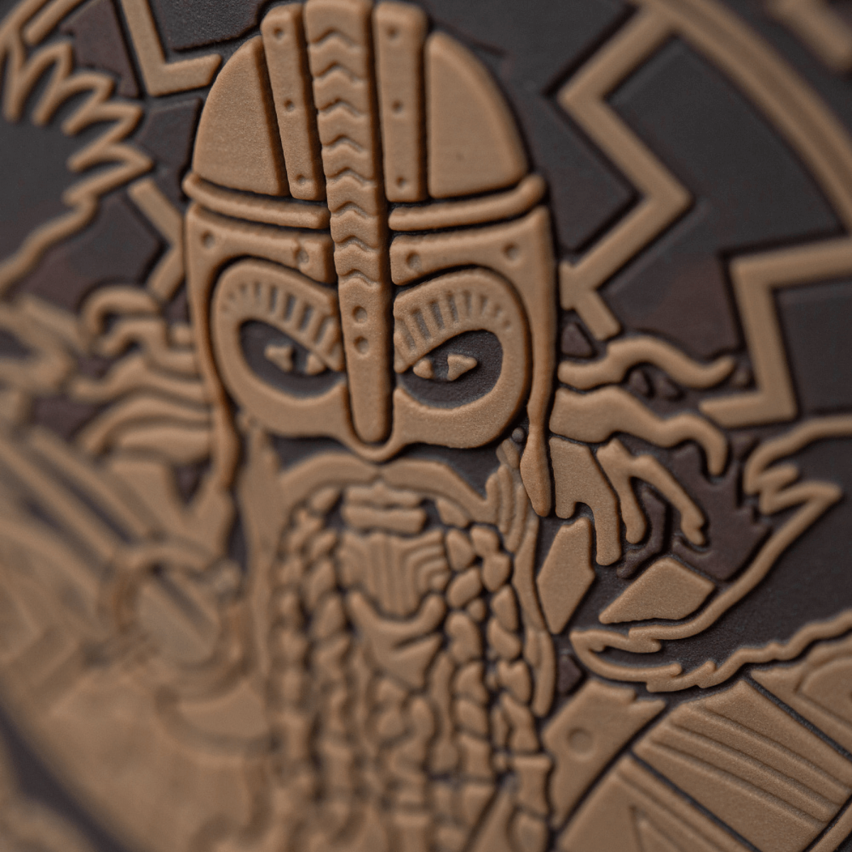 M-Tac Patch Til Valhall PVC med 3D-effekt af en viking på bronzebaggrund, perfekt til uniform eller udstyr.