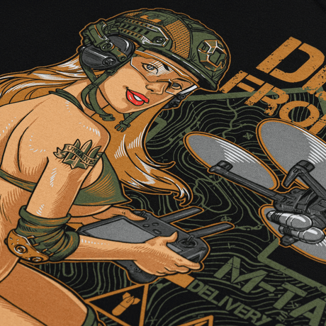 M-Tac T-Shirt Mavic Delivery Service med Pin-Up pige og drone i retro stil, inspireret af amerikansk Anden Verdenskrig Pin-Up kultur.