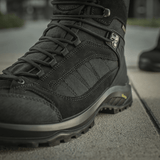 M-Tac Taktiske Demi-Season Støvler Pro Line med slidstærkt suede, Cordura-tekstur og Vibram-sål til greb og komfort.