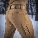 M-Tac Taktiske Bukser Patriot Gen. II Flex i letvægts rip-stop stof, der giver fuld bevægelsesfrihed, set bagfra.