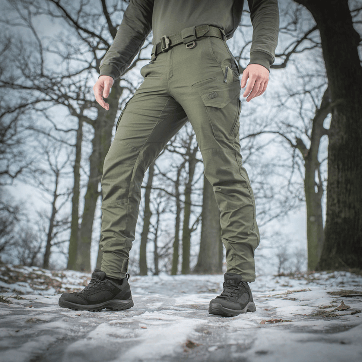 M-Tac Taktiske Bukser Aggressor Gen. II Flex til udendørs træning i vinterskovmiljø