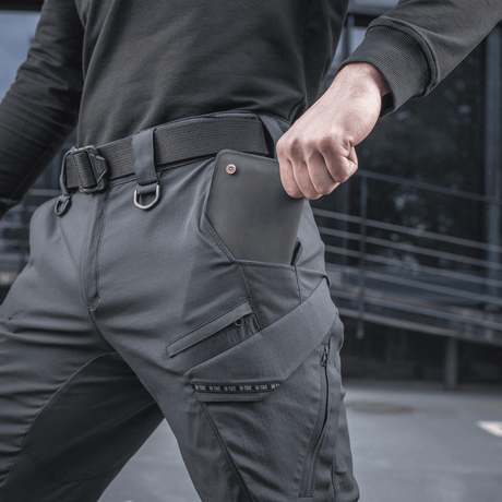 M-Tac Bukser Aggressor Summer Flex i Rip-Stop nylon, ideel til taktisk brug og komfort i varmt vejr, med funktionelle lommer.