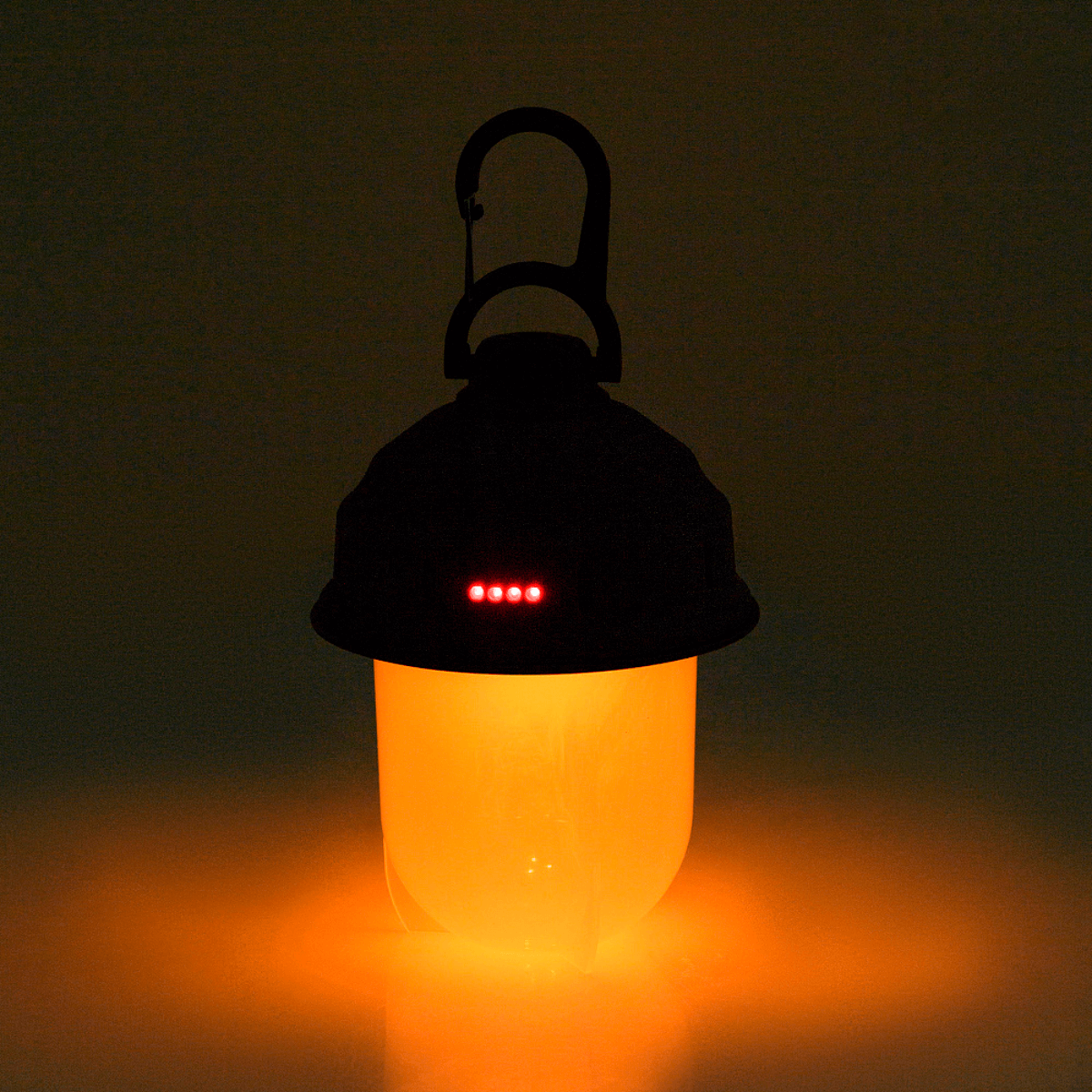M-Tac Turist Hængelampe med blødt orange lys til camping, fiskeri og jagt. LED teknologi, genopladeligt batteri, USB opladning.