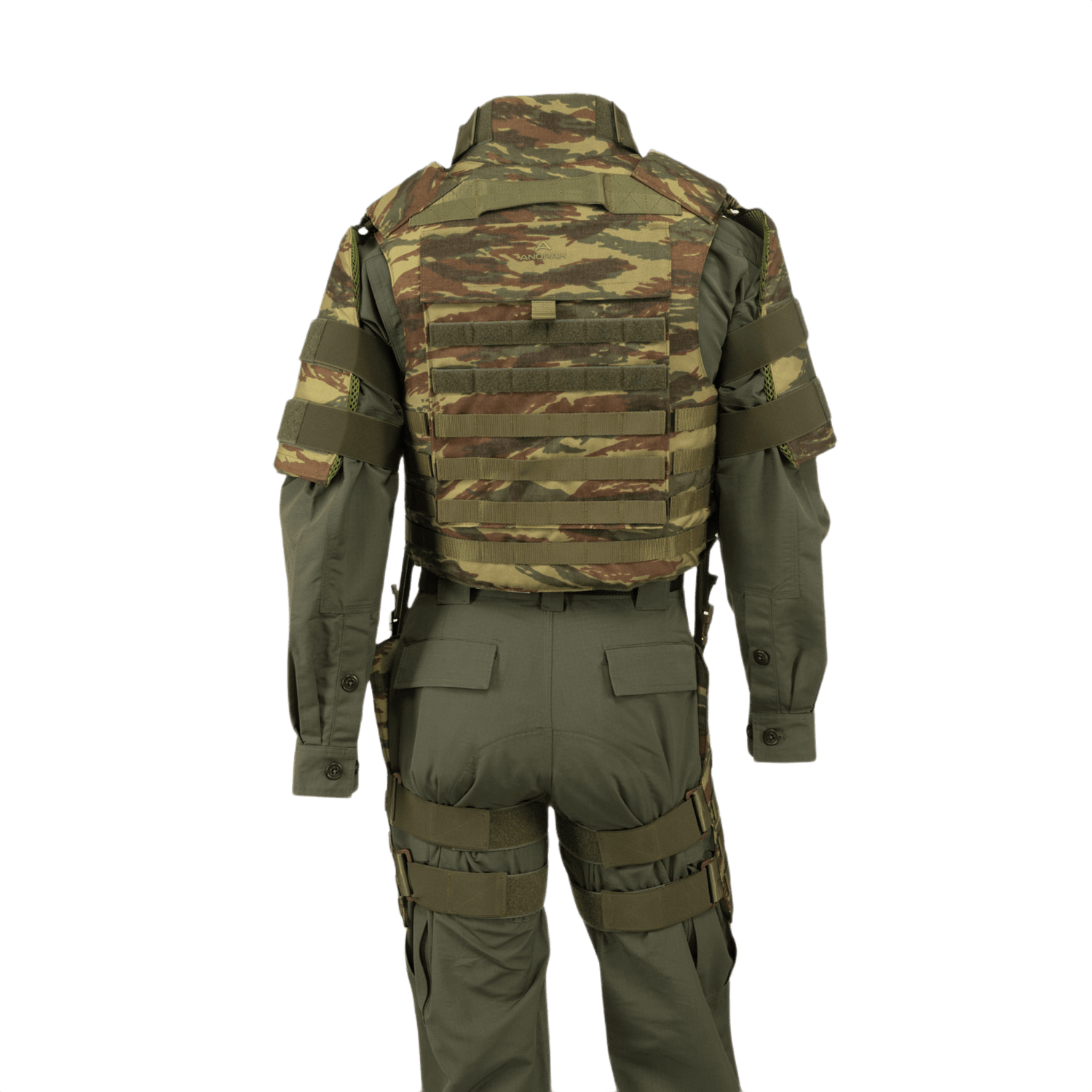 Anorak Niobium® Tactical II – full set bagfra, viser taktisk kropspanser med camouflage design til politiets specialenheder.