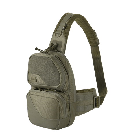M-Tac Buckler Taske Elite Hex i sort med MOLLE-system og Hex-Cordura materiale, to lommer og rum til skjult bæring af våben.